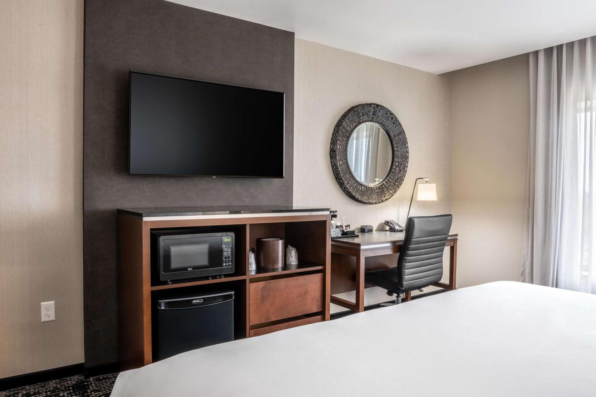 Drury Plaza Hotel คอลเลจสเตชัน ภายนอก รูปภาพ