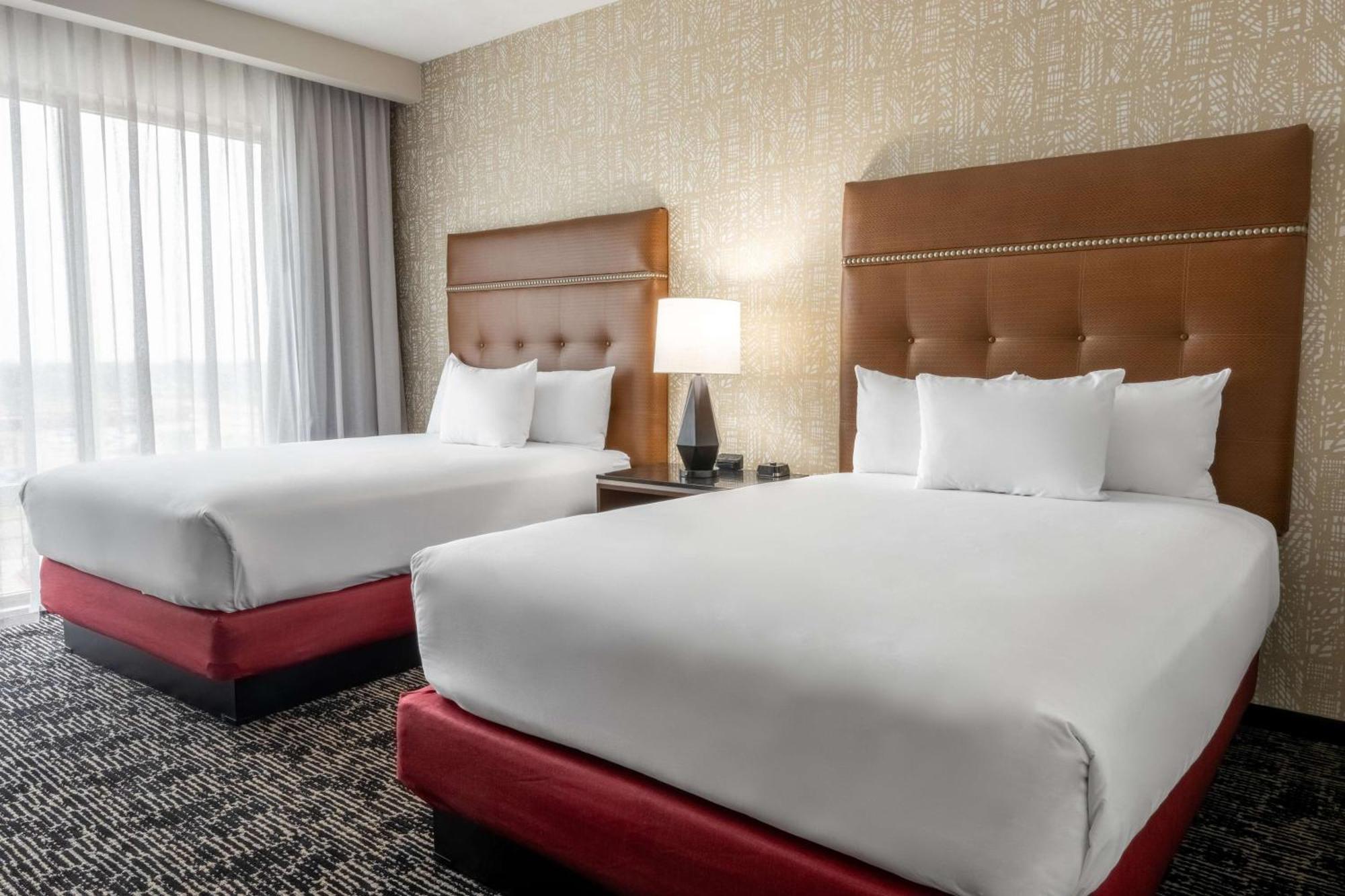 Drury Plaza Hotel คอลเลจสเตชัน ภายนอก รูปภาพ