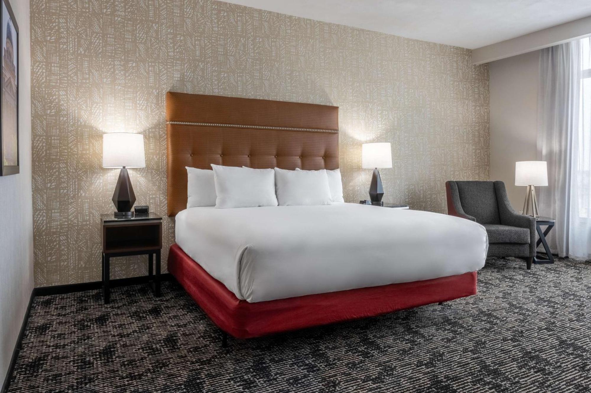 Drury Plaza Hotel คอลเลจสเตชัน ภายนอก รูปภาพ